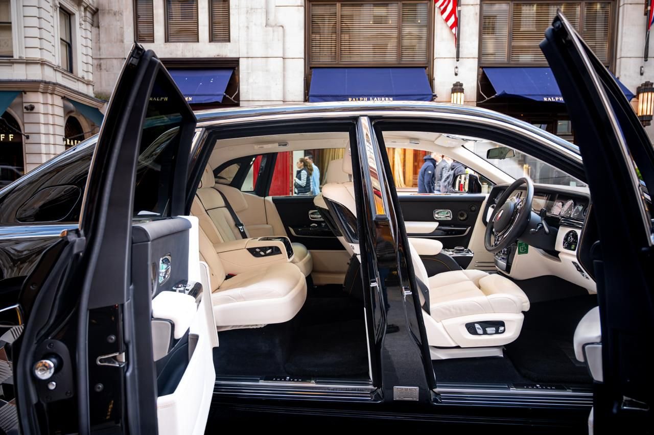chauffeur servic -rolls royce london