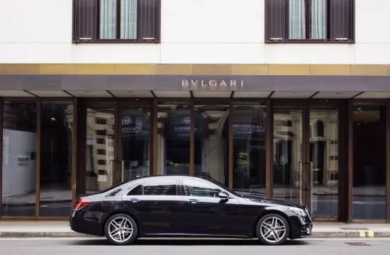 Private Transfer Basingstoke To London Gatwick-Photo 2