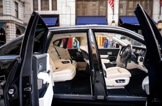 Rolls Royce Chauffeur Service London-Image 2 Rolls Royce Chauffeur Service London-Photo 2