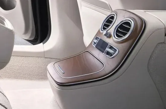 Mercedes E-Class Chauffeur Service in London-Photo 3